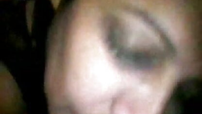 सेक्सी माँ मनभावन ग्राहक के सेक्सी बीएफ इंग्लिश फिल्म लिए पैसे