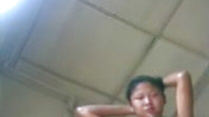 सैनिकों के साथ लड़कियों सेक्सी इंग्लिश ब्लु फिल्म द्वारा एक भीड़ में सेना