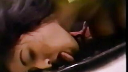 क्लर्क हो जाता है एक बड़ा काला मुर्गा इंग्लिश फिल्म सेक्सी इंग्लिश फिल्म सेक्सी काम पर