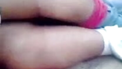 सेक्सी एशले सवार चमकता है ब्लू फिल्में सेक्सी इंग्लिश में और सड़क में स्तन और बिल्ली को उजागर करता है