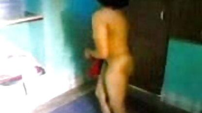 भौंरा ब्लू सेक्सी इंग्लिश पिक्चर लाइव दिखाने के लिए नग्न स्ट्रिप्स