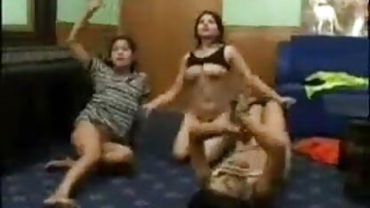 बहन पकड़ा इंग्लिश सेक्सी फिल्म ब्लू भाई हस्तमैथुन जासूस वाला कैमरा