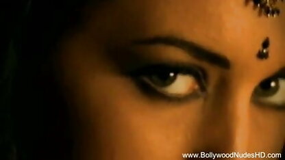 धीमी गति से इंग्लिश में सेक्सी फिल्में सेक्स युवा बेटा और पत्नी को धोखा दे