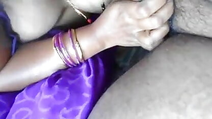 बेटा बहला नशे में माँ इंग्लिश पिक्चर बीएफ सेक्सी पर और उसे फोन पर