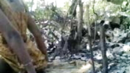 जासूसी पर इंग्लिश में सेक्सी मूवी नशे में दोस्तों कमबख्त पर रेस्तरां बालकनी