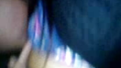 विनम्र पत्नी को धोखा दे पत्नी काला इंग्लिश पिक्चर सेक्सी ब्लू मुर्गा के साथ