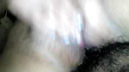 मनोरम खिड़की के सामने हवा गद्दे पर सुंदर बीएफ सेक्सी फिल्म इंग्लिश में श्यामला के साथ सेक्स