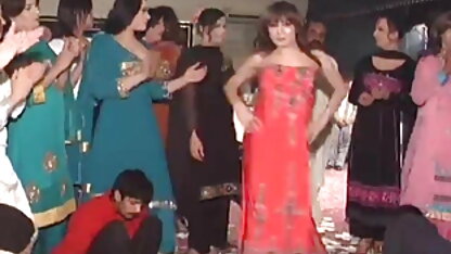 सेक्सी देसी भारतीय प्रेमिका नीले रंग की ब्रा के साथ उसके प्रेमी पर लाइव वेब कैमरा का प्रदर्शन इंग्लिश में सेक्सी फिल्में