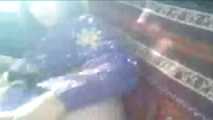 उसके बड़े माता-पिता एक त्रिगुट में लालच कर रहे हैं सेक्सी इंग्लिश पिक्चर