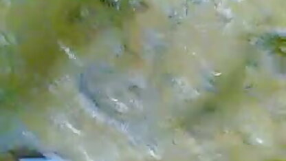 भौंरा सह में उसके आदमी की इंग्लिश सेक्सी मूवी ऑनलाइन गांड