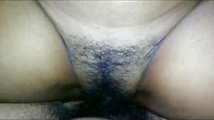 वह इंग्लिश पिक्चर वीडियो सेक्सी इंग्लिश पुरुष बड़े स्तन के साथ उसे शाफ्ट