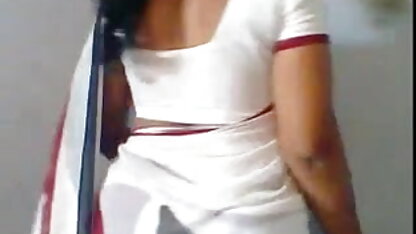 पतला Superslut इंग्लिश ब्लू मूवी सेक्सी गुदा सोफे पर