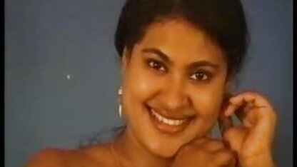 सुनहरे इंग्लिश पिक्चर वीडियो सेक्सी इंग्लिश बालों वाली फूहड़ के साथ छोटे बाल चार चार लोग देता है एक आदमी के लिए