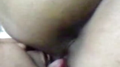 एक मॉडल नौकरी पाने के लिए गहरे गले इंग्लिश ब्लू पिक्चर सेक्सी परिहास के साथ 18