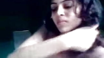 सेक्सी श्यामला ब्लू इंग्लिश सेक्सी मूवी मेज पर