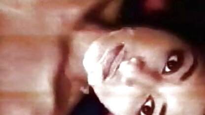 वह धीरे से अपने मुर्गा बेकार है जब इंग्लिश पिक्चर बीएफ सेक्सी वीडियो तक वह उसे चेहरे में गोली मारता है