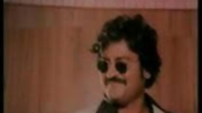 सेक्सी फ्रेंच कौगर च्लोए तंग चमड़े की पैंट में सेक्सी फिल्म इंग्लिश इंग्लिश जगाया है