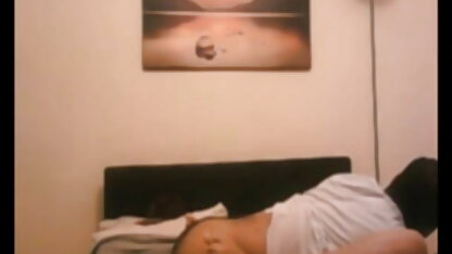 भौंरा ब्लू सेक्स इंग्लिश और अपने मुर्गा ले जाता है एक दूसरे चूसने