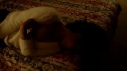 - उपयोगी सौतेली बहिन अंत में मुझे सह करने में मदद करता है ब्लू इंग्लिश सेक्सी फिल्म