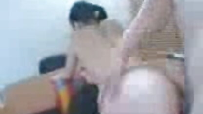 पहली टाइमर वह पुरुष छोटे स्तन के साथ इंग्लिश पिक्चर इंग्लिश सेक्स खींचती है उसके लंड