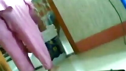 जासूसी इंग्लिश में सेक्सी पिक्चर दिखाओ सौतेली बहिन बंडा डालता है पर उसके सौतेला भाई चोट