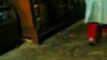 स्टेसी और रियो दो महिलाएं हैं जो सेक्सी फिल्म इंग्लिश में इन दूध ट्यूबों का लाभ उठाना पसंद करती हैं