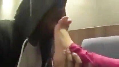 सेक्सी लाल बालों वाली लड़की उसे इंग्लिश फिल्म सेक्सी वीडियो में स्वादिष्ट बिल्ली