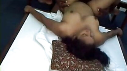 सिलिकॉन Milf moans जोर से लंड के साथ सेक्सी इंग्लिश मूवी सेक्स मशीन