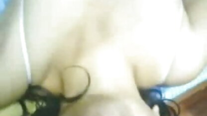 रेशम तकिए और एक बड़ा काला मुर्गा के लिए इंग्लिश सेक्स मूवी दिखाओ एक छोटी सी लहर