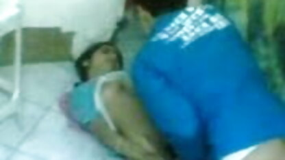 स्लिम श्यामला खाना पकाने के लिए एक झटका नौकरी करता सेक्सी इंग्लिश मूवी है