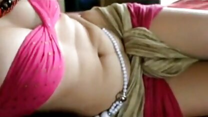 धीमी गति से प्रलोभन और सेक्सी इंग्लिश ब्लू भागने आँसू