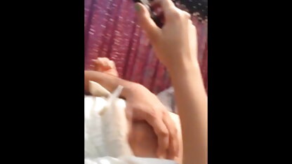 पत्नी मोज़ा इंग्लिश फिल्म दिखाओ सेक्सी में युवा लड़के द्वारा