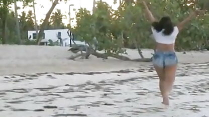 प्रकृति में इंग्लिश सेक्सी बीएफ फिल्म लड़की के साथ सेक्स-नीचे देखें