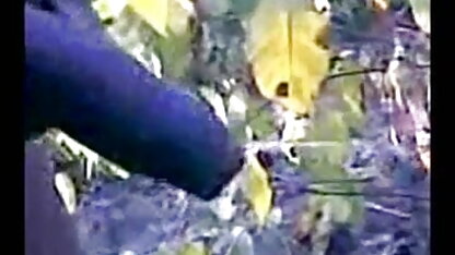 सेक्सी सुनहरे बालों वाली गड़बड़ में बैंगनी नीचे पहनने इंग्लिश फिल्म बीएफ सेक्सी के कपड़ा के साथ मछली जाल