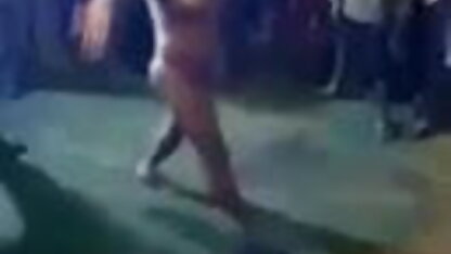 छोटू लोनी कथा के साथ एक बड़ा इंग्लिश वीडियो सेक्सी फिल्म काला मुर्गा