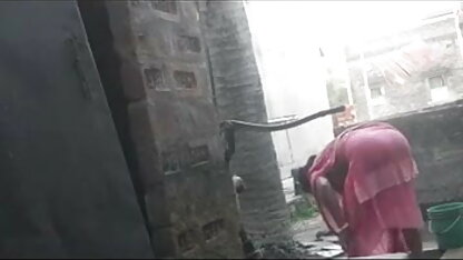 पतला गोरा सेक्सी इंग्लिश वीडियो फिल्म गड़बड़ में गैंगबैंग लंड