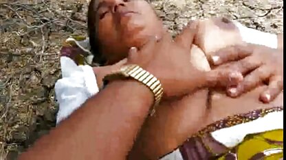 सींग का बना हुआ श्यामला दो गर्म सह पंपों पर ले जाता इंग्लिश बीपी ब्लू सेक्सी है