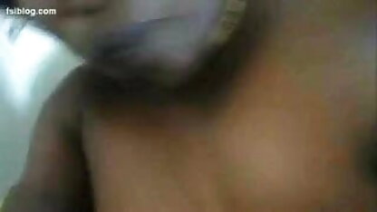 बेटा उसकी सेक्सी रेड इंडियन माँ के साथ बंधे इंग्लिश में सेक्सी फिल्म हाथ