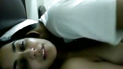 बेटा छूत मुर्गा सो रही है, जबकि ब्लू पिक्चर सेक्सी इंग्लिश माँ झूठ अगले दरवाजे