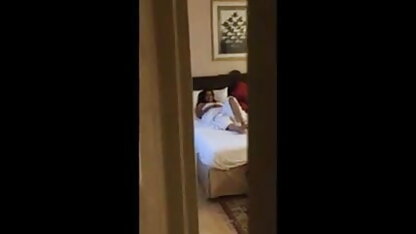 मन-बह आवारा जूली सवारी ऊपर सेक्स ब्लू फिल्म इंग्लिश में और नीचे के दौरान एक गहरी गुदा भाड़ में जाओ