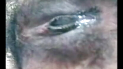 छोटे डब्ल्यू डब्ल्यू इंग्लिश सेक्सी फिल्म बाल के साथ श्यामला सह निगल लिया