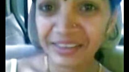 पतला रूममेट एक लंबे मुर्गा बेकार है और खुद को उधार इंग्लिश फिल्म दिखाओ सेक्सी देता है एक सफेद बिस्तर पर