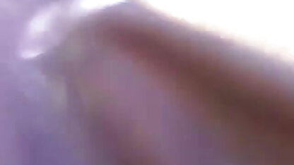 स्काईला नोवेआ अपने बड़े रॉकेट सेक्सी इंग्लिश फुल मूवी को बाहर निकालती है और उस पर काम करना शुरू कर देती है