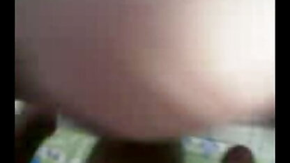 चरण माँ सेक्स ब्लू फिल्म इंग्लिश में के साथ बड़े स्तन आश्वस्त सौतेले बेटे के लिए कैमरे के सामने सेक्स