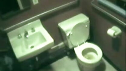 सौतेली बहनों को तीन सेक्सी फिल्म इंग्लिश में सेक्सी फिल्म पुरुषों को दिया जाता है