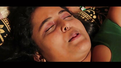 चूसने बड़े इंग्लिश सेक्सी फिल्म इंग्लिश सेक्सी स्तन नौकरानी