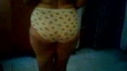 शानदार बीएफ इंग्लिश फिल्म सेक्सी सुनहरे बालों वाली टी-मॉडल सुपर गर्म बट जुताई