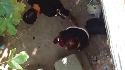 सेक्सी Gianna इंग्लिश ब्लू सेक्सी shoves एक अच्छा खिलौना मुर्गा के लिए