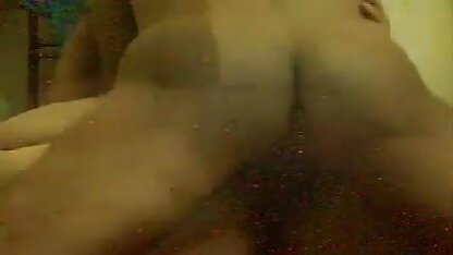 भौंरा-लैटिना छूत और बड़े इंग्लिश फिल्म सेक्सी स्तन दिखा