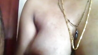 सिल्वी बीएफ सेक्सी इंग्लिश फिल्म एक बाघ महिला के रूप में तैयार है